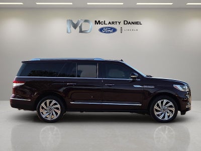 2023 Lincoln Navigator L Reserve
