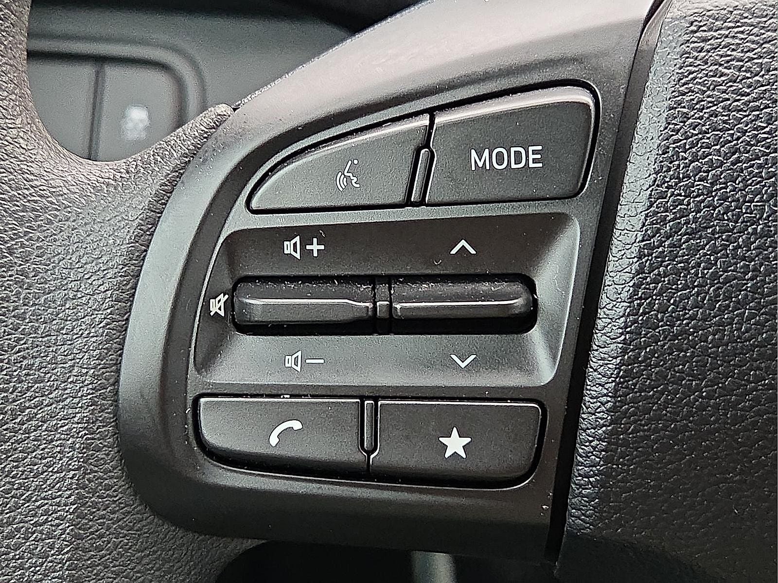 2025 Hyundai Venue SE