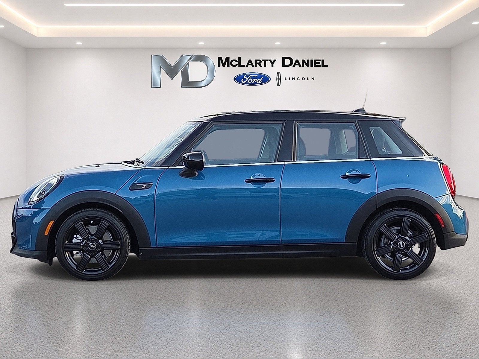 2023 MINI Cooper S Signature