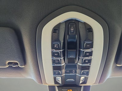 2018 Porsche Macan Base