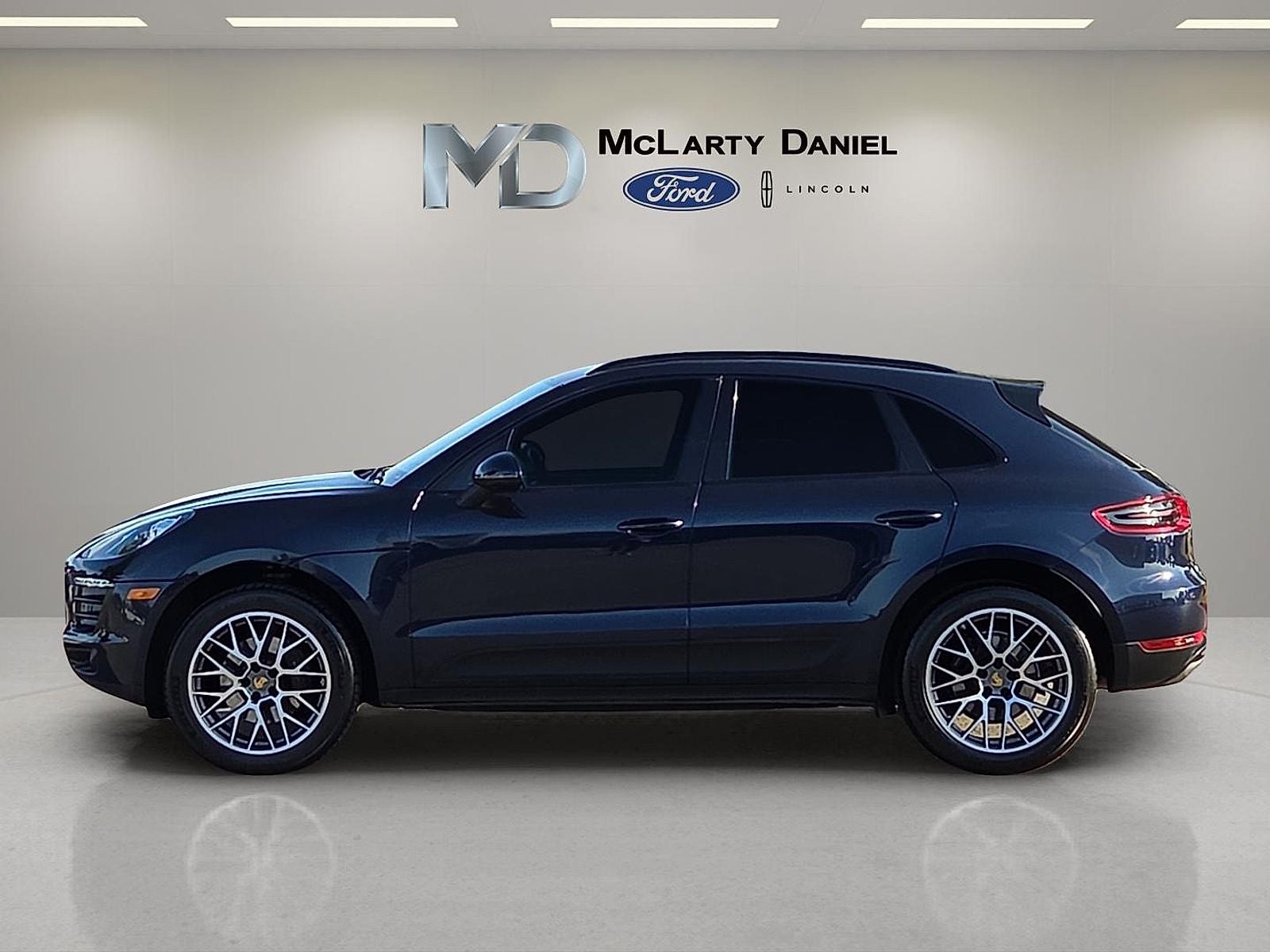 2018 Porsche Macan Base