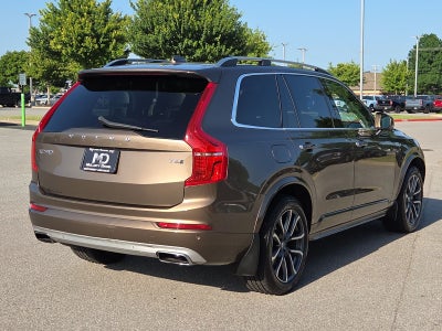 2016 Volvo XC90 T6 Momentum