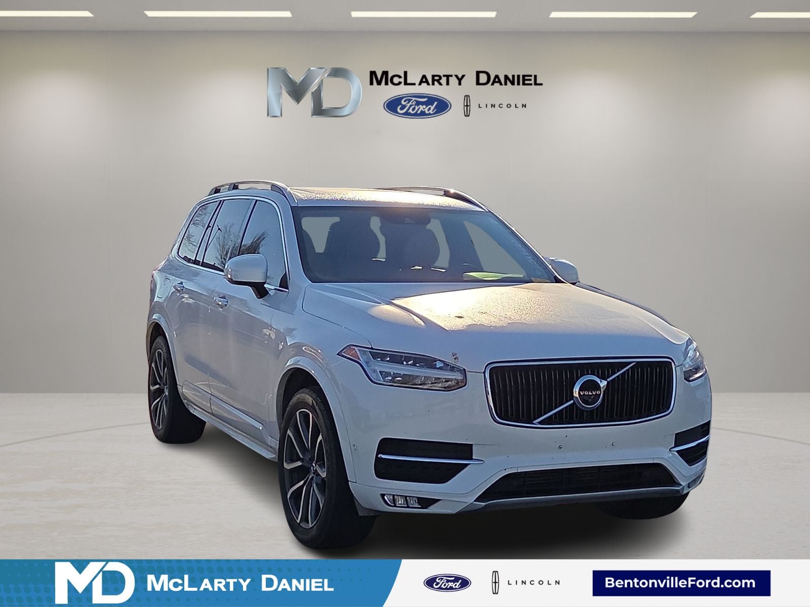 2018 Volvo XC90 T6 Momentum