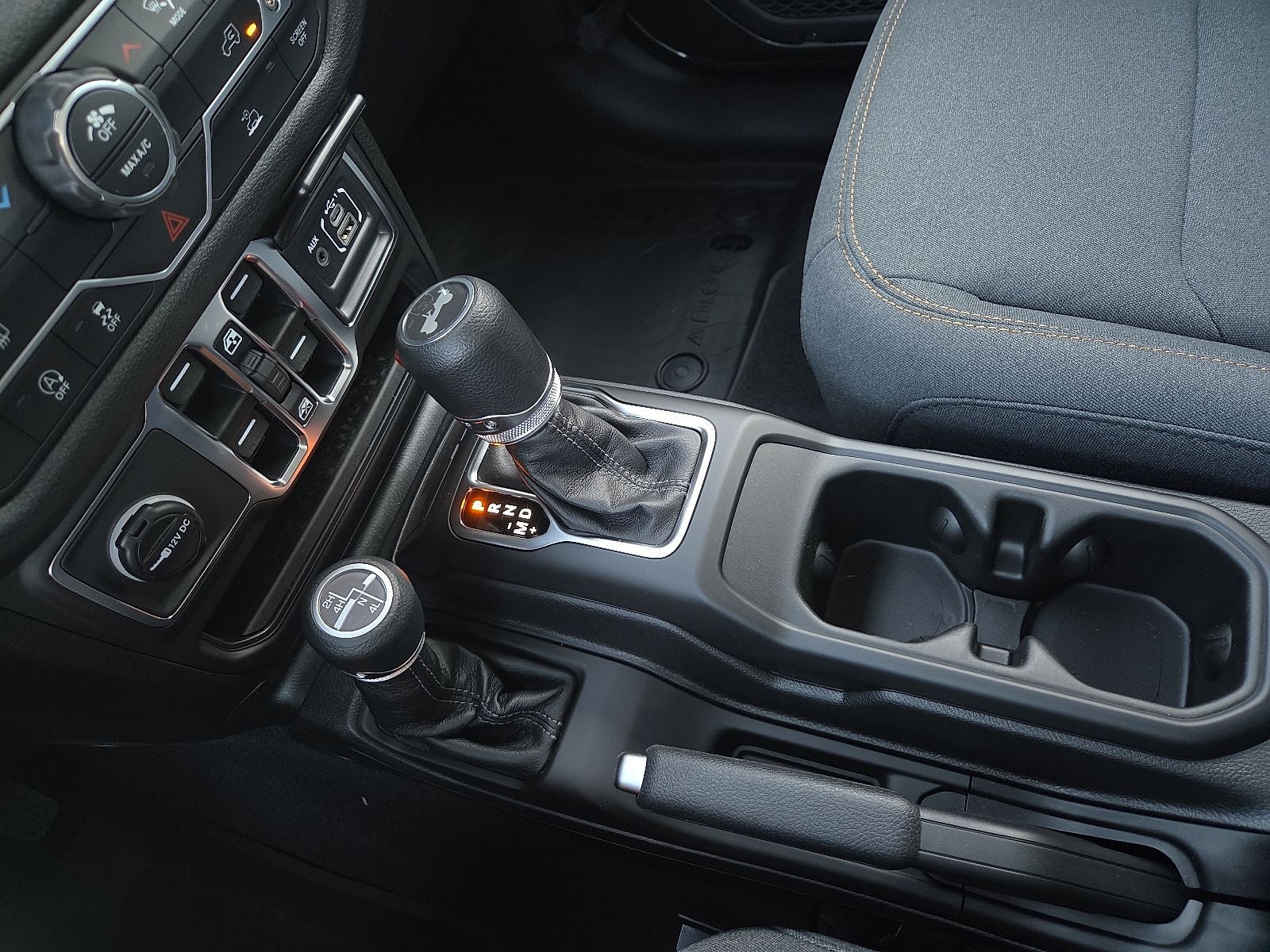 2027 Jeep Wrangler WRANGLER 4-DOOR SPORT