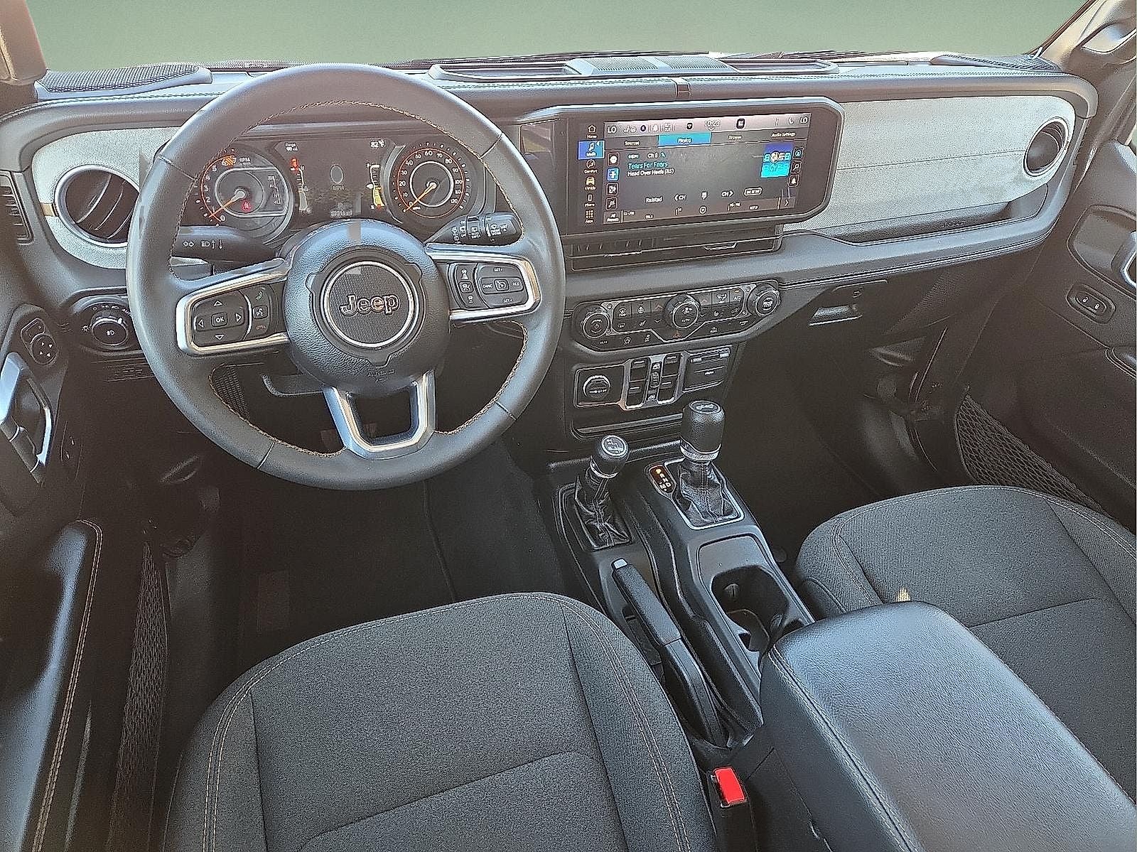 2025 Jeep Wrangler 4-Door Sahara 4x4