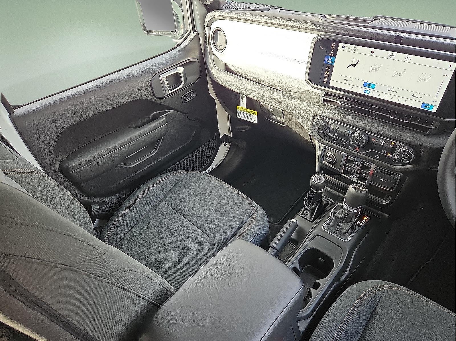 2026 Jeep Wrangler 4-Door Sport RHD 4x4