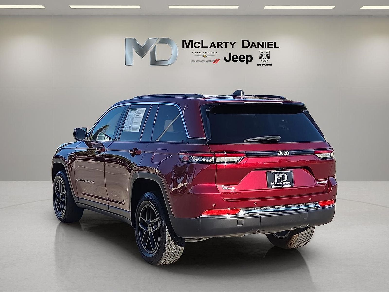2024 Jeep Grand Cherokee Laredo X 4x4