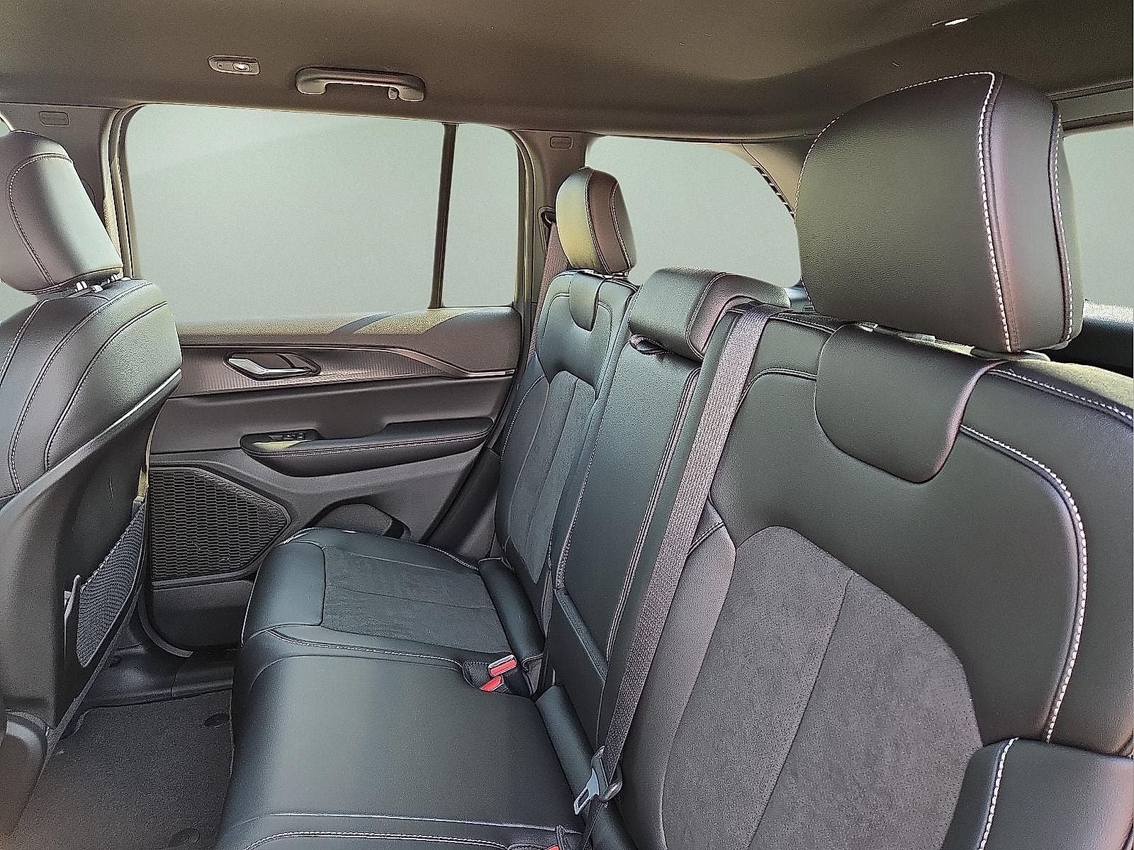 2025 Jeep Grand Cherokee GRAND CHEROKEE ALTITUDE 4X4