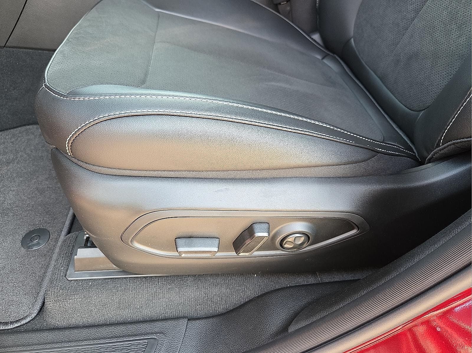 2025 Jeep Grand Cherokee GRAND CHEROKEE ALTITUDE 4X4