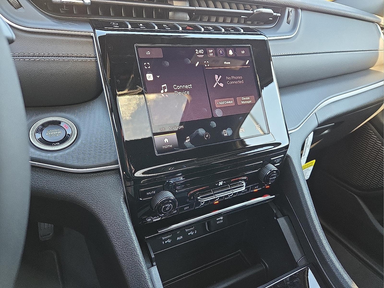 2025 Jeep Grand Cherokee GRAND CHEROKEE LAREDO X 4X4