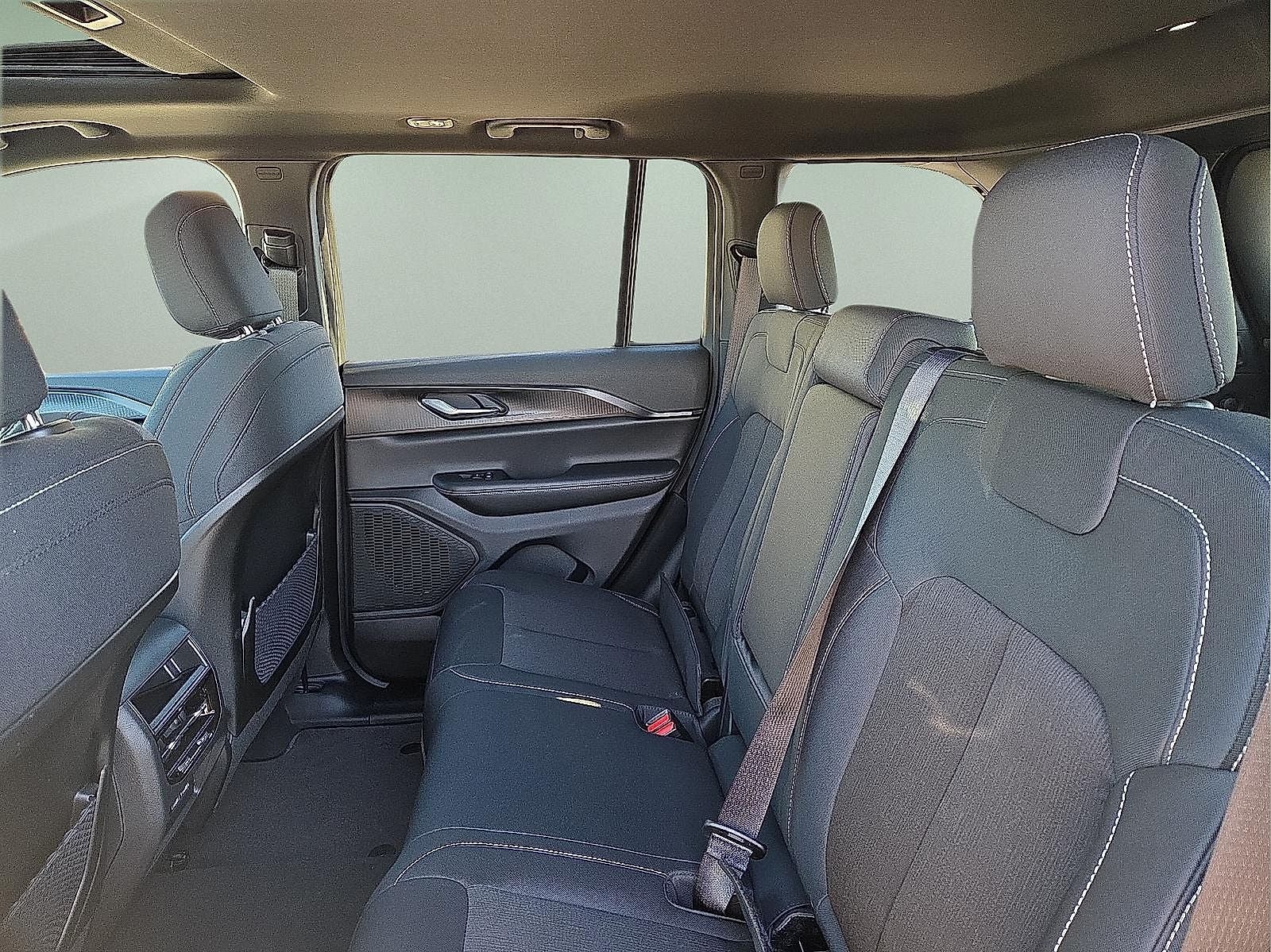 2026 Jeep Grand Cherokee GRAND CHEROKEE LAREDO X 4X4