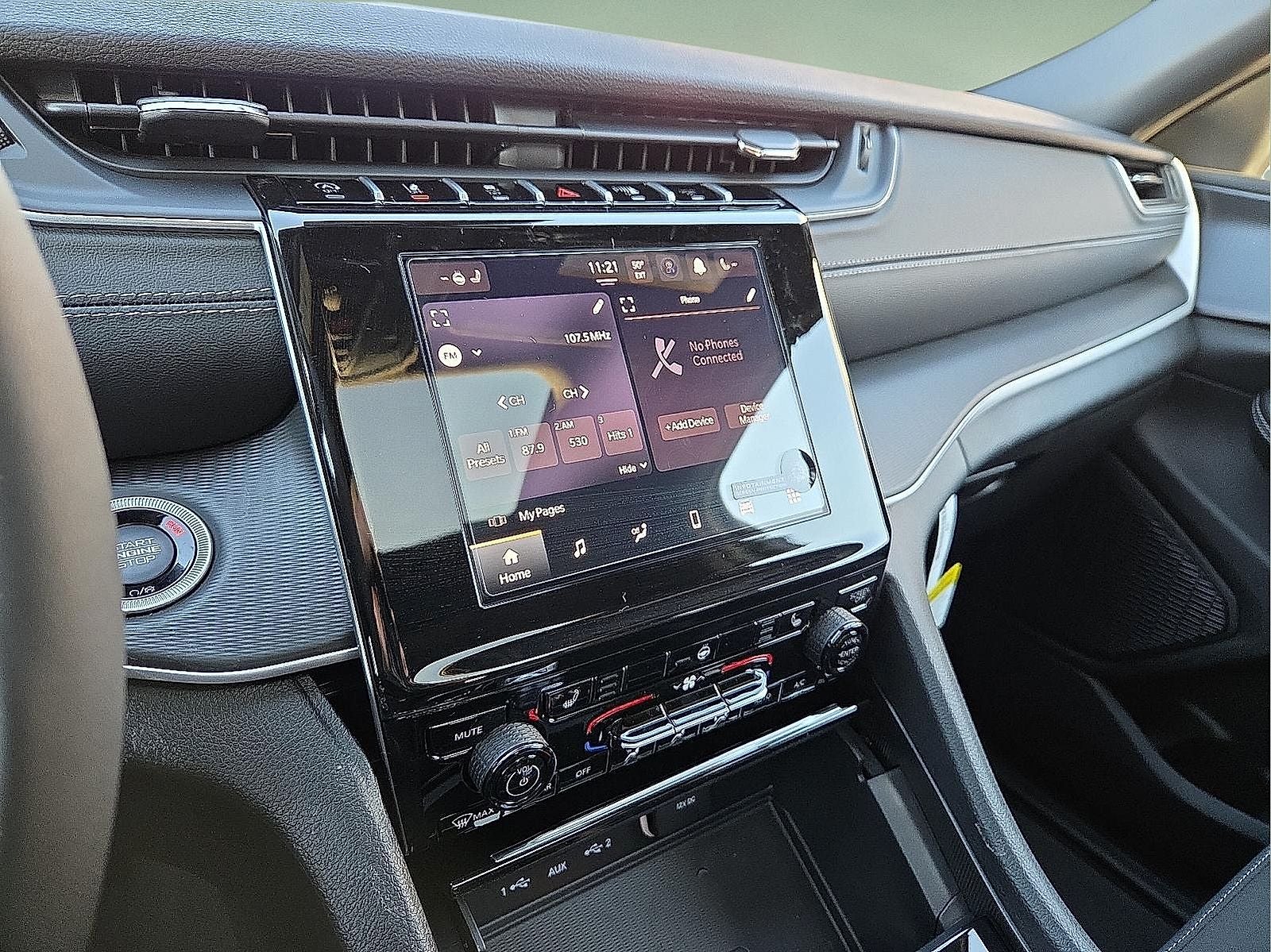 2026 Jeep Grand Cherokee GRAND CHEROKEE LAREDO X 4X4