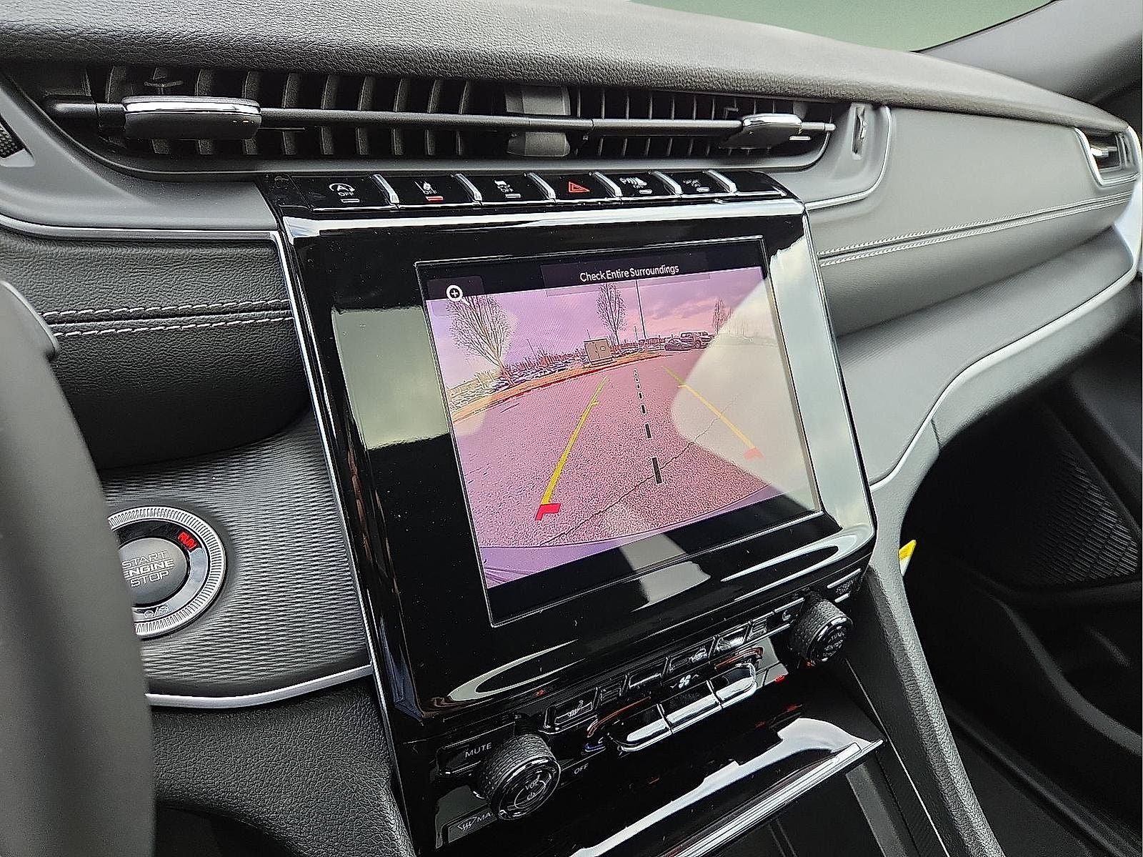 2026 Jeep Grand Cherokee GRAND CHEROKEE LAREDO X 4X4