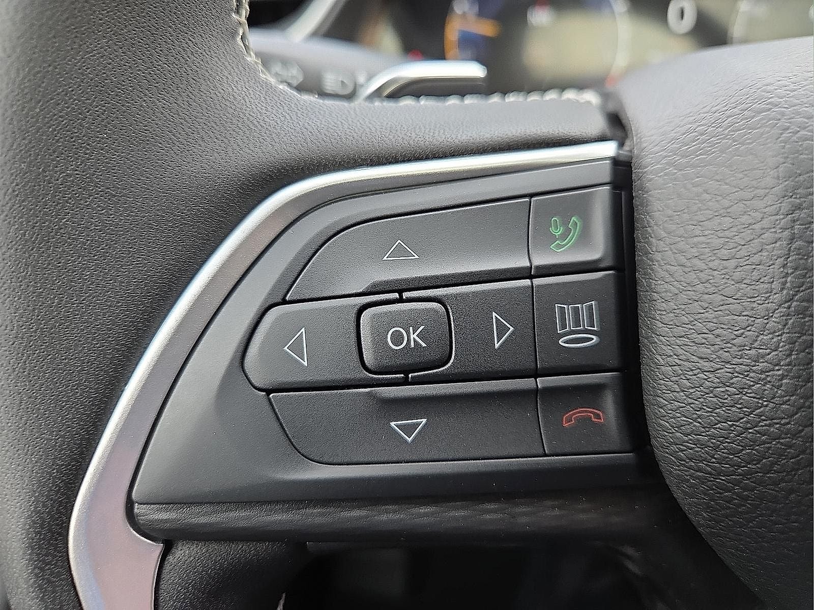 2026 Jeep Grand Cherokee GRAND CHEROKEE LAREDO X 4X4