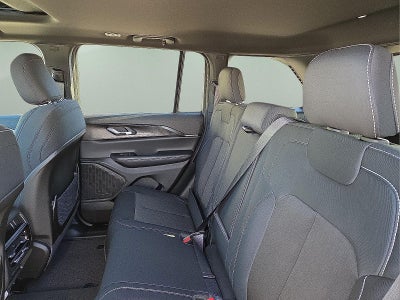 2026 Jeep Grand Cherokee GRAND CHEROKEE LAREDO X 4X4