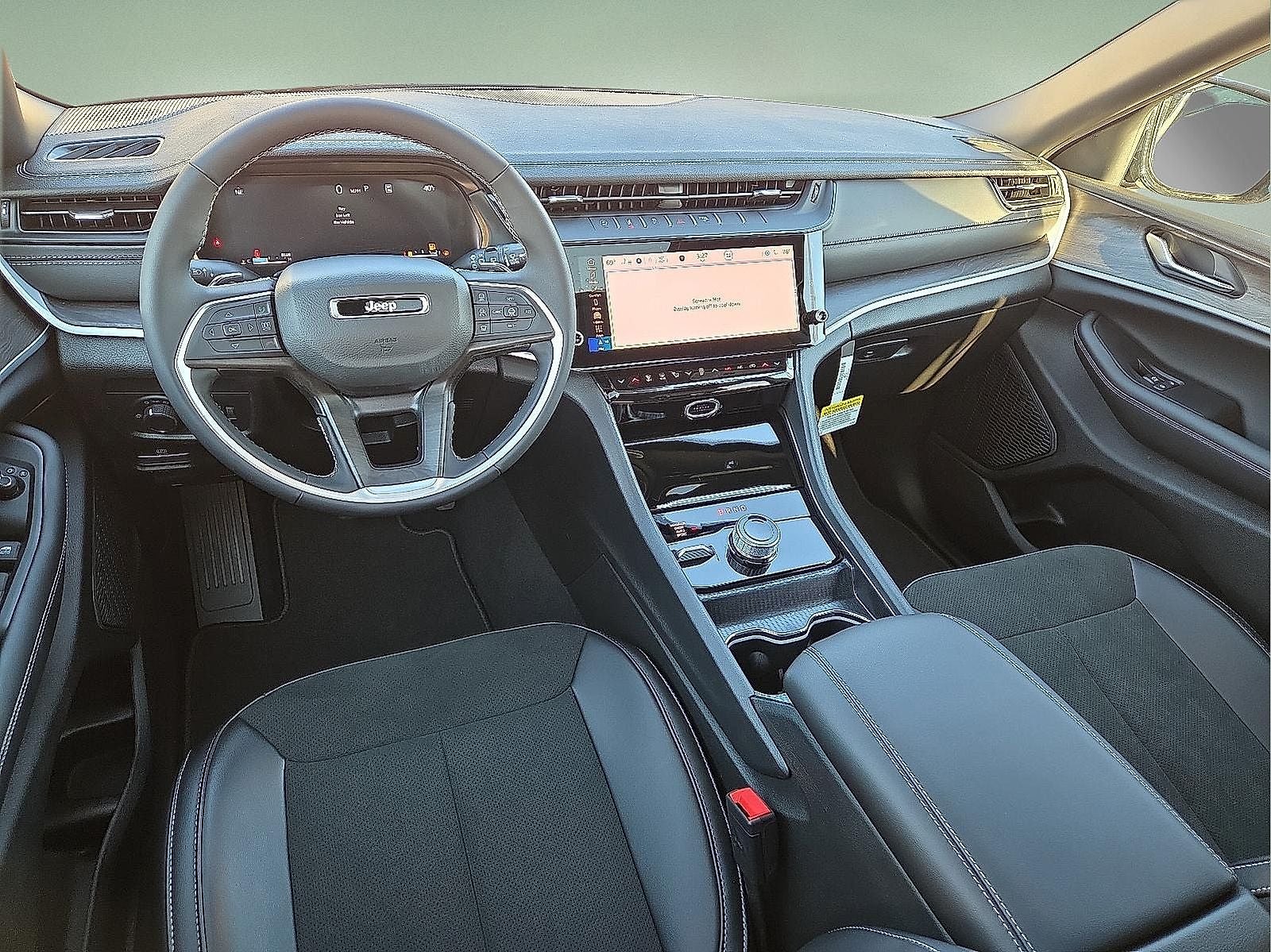 2026 Jeep Grand Cherokee GRAND CHEROKEE ALTITUDE 4X4