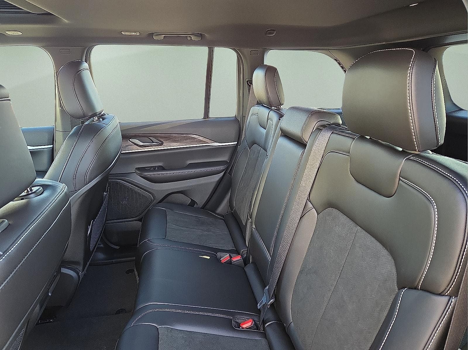 2026 Jeep Grand Cherokee GRAND CHEROKEE ALTITUDE 4X4