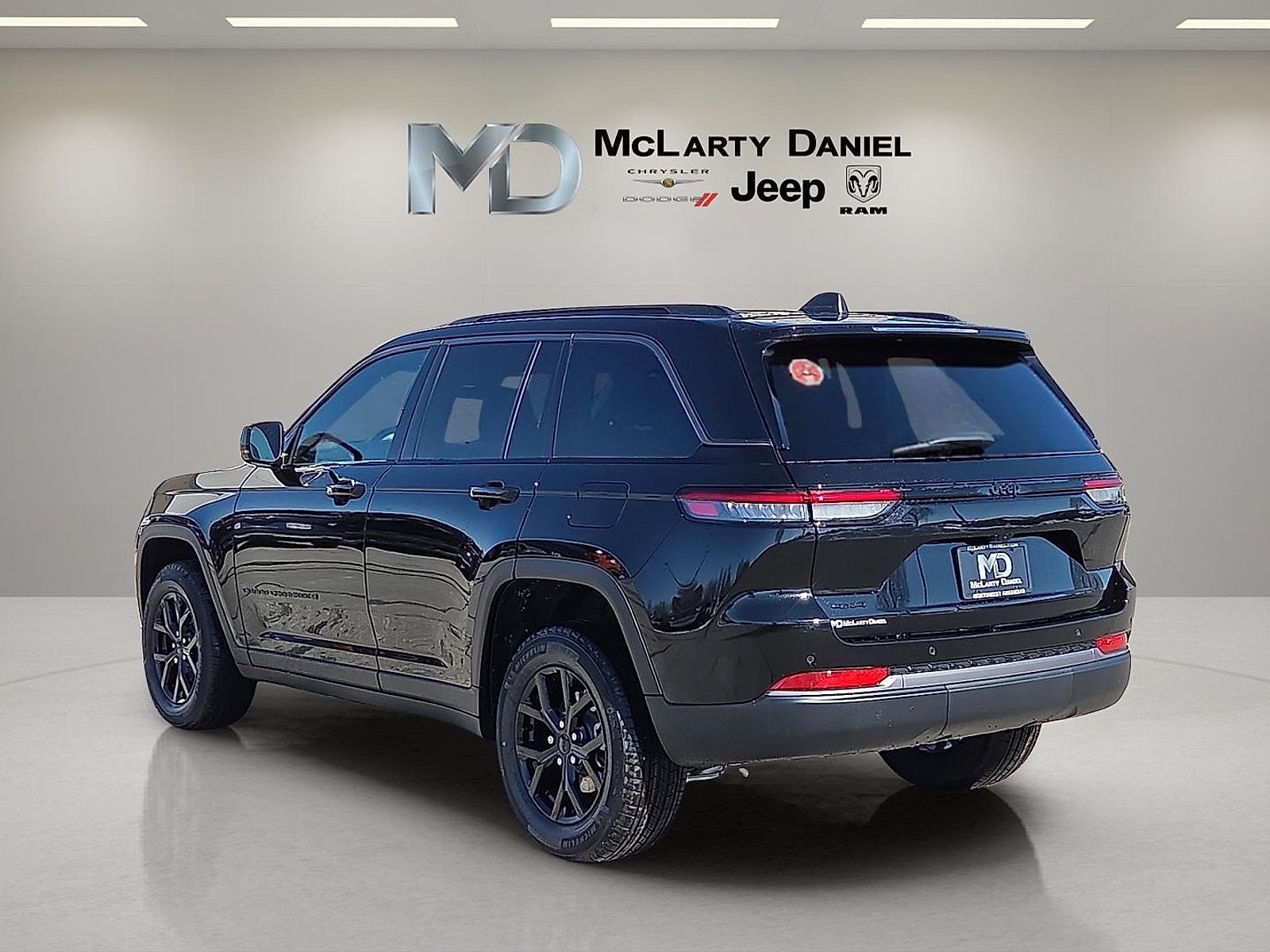 2026 Jeep Grand Cherokee GRAND CHEROKEE ALTITUDE 4X4