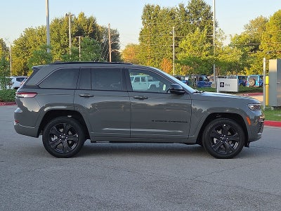 2027 Jeep Grand Cherokee GRAND CHEROKEE LIMITED RESERVE 4X4