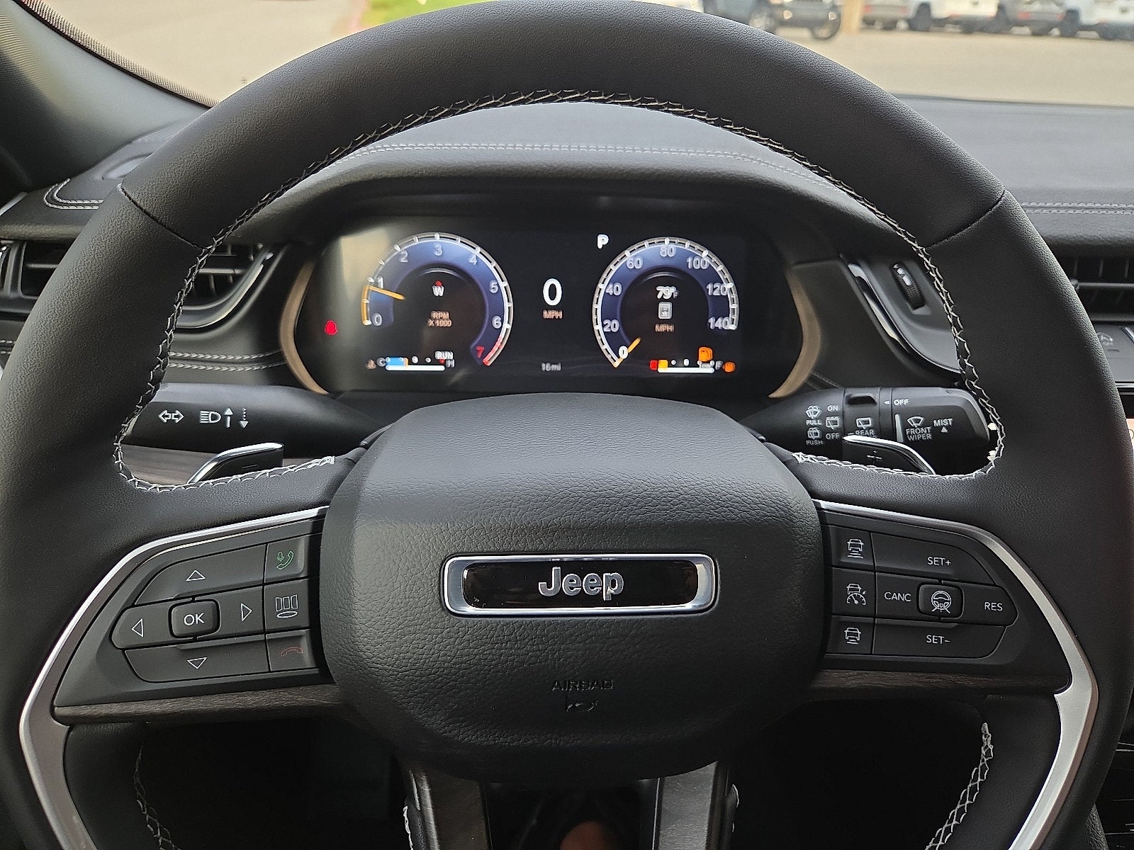 2027 Jeep Grand Cherokee GRAND CHEROKEE LIMITED RESERVE 4X4