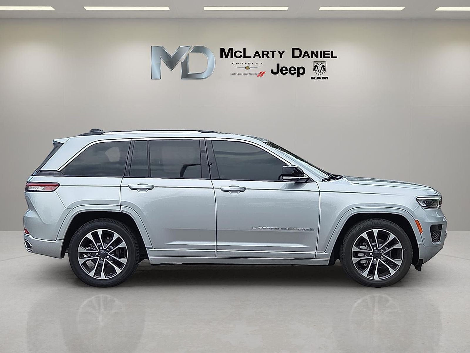 2024 Jeep Grand Cherokee Overland 4x4
