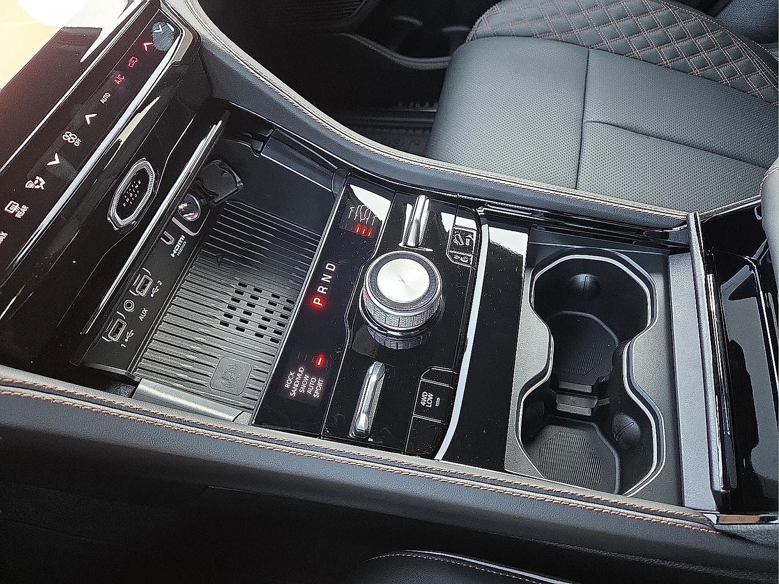 2026 Jeep Grand Cherokee GRAND CHEROKEE SUMMIT 4X4
