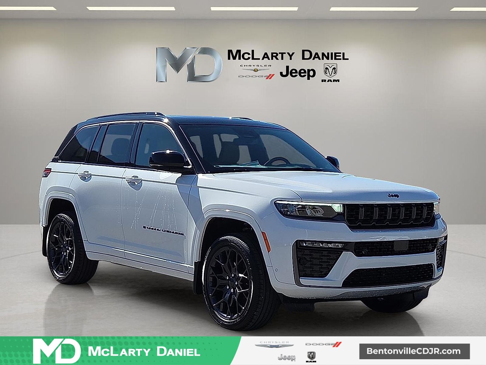 2026 Jeep Grand Cherokee GRAND CHEROKEE SUMMIT 4X4