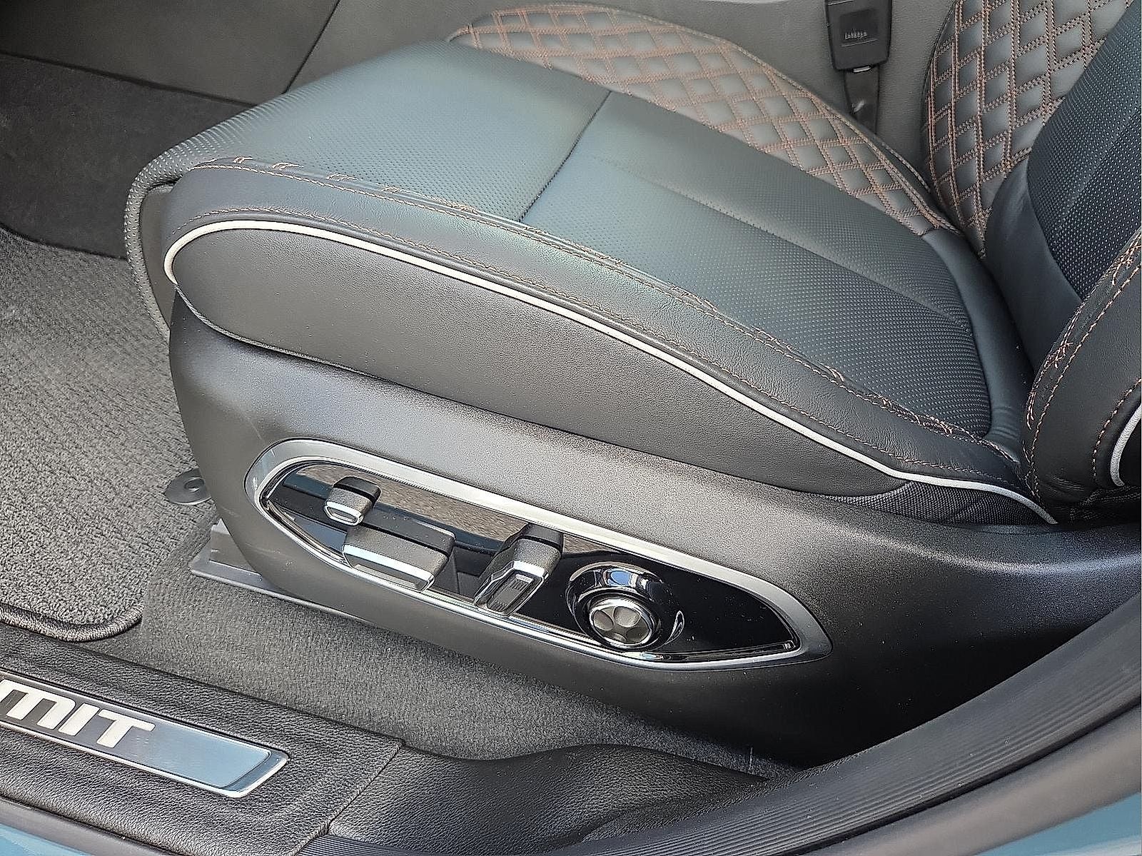 2026 Jeep Grand Cherokee GRAND CHEROKEE SUMMIT 4X4