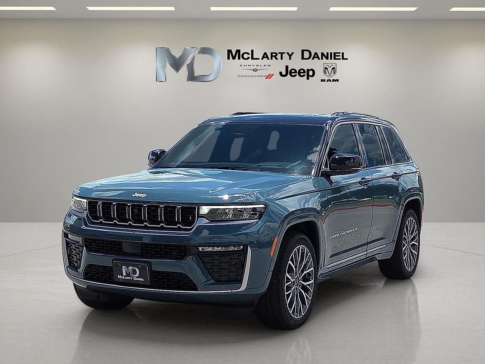 2026 Jeep Grand Cherokee GRAND CHEROKEE SUMMIT 4X4