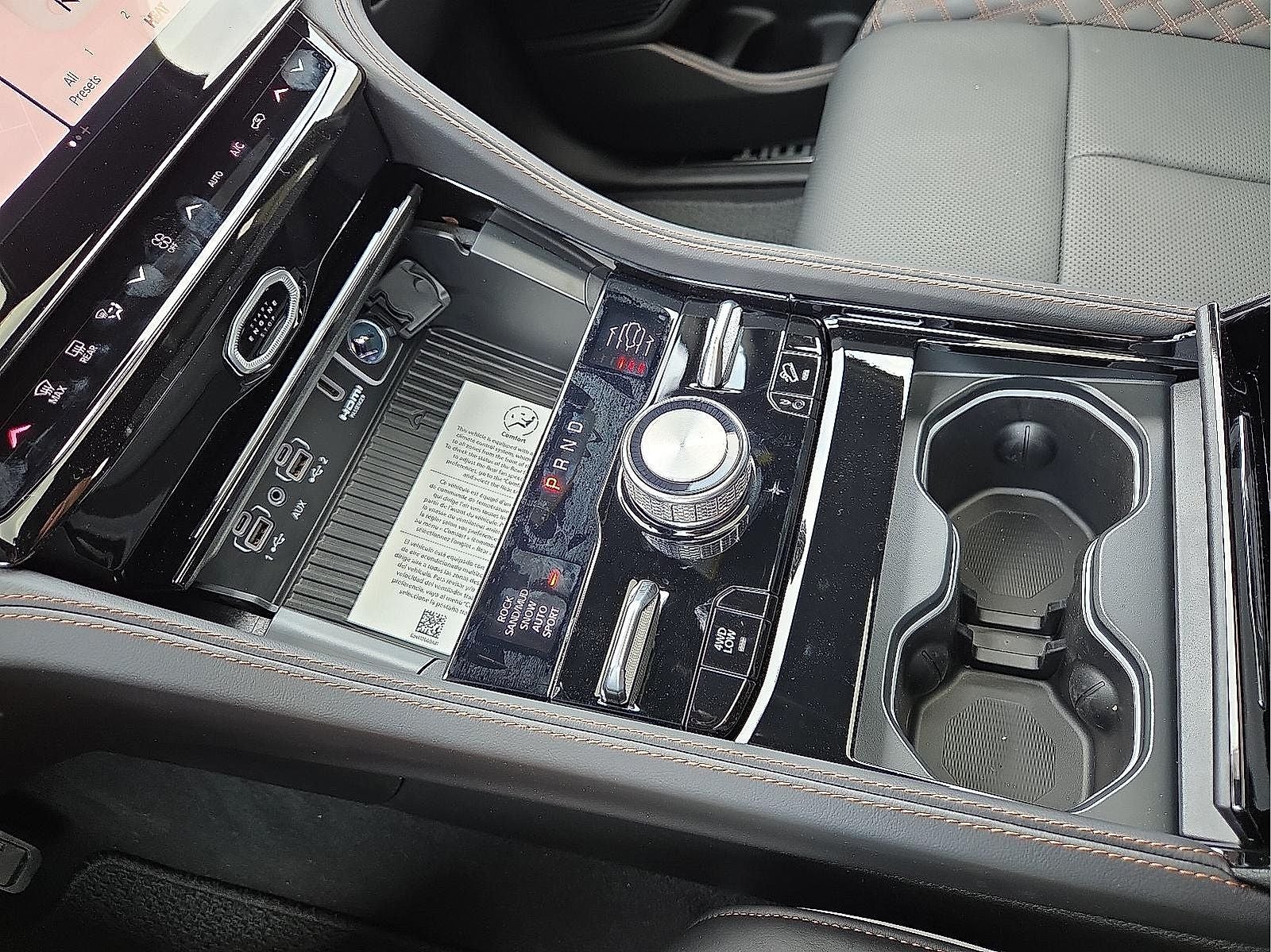 2026 Jeep Grand Cherokee GRAND CHEROKEE SUMMIT 4X4