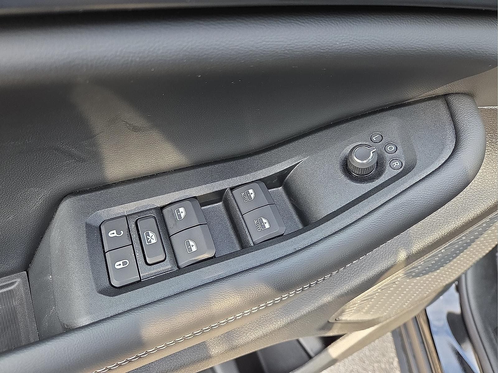 2026 Jeep Grand Cherokee GRAND CHEROKEE L LAREDO X 4X4