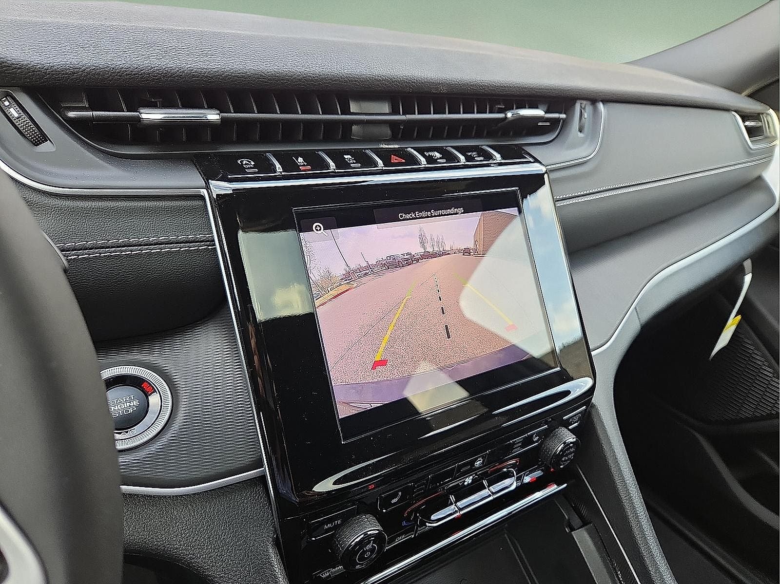 2026 Jeep Grand Cherokee GRAND CHEROKEE L LAREDO X 4X4