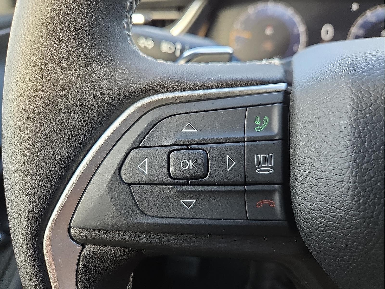 2025 Jeep Grand Cherokee GRAND CHEROKEE L ALTITUDE 4X4