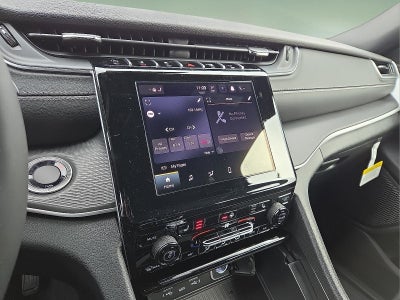 2025 Jeep Grand Cherokee GRAND CHEROKEE L LAREDO 4X4