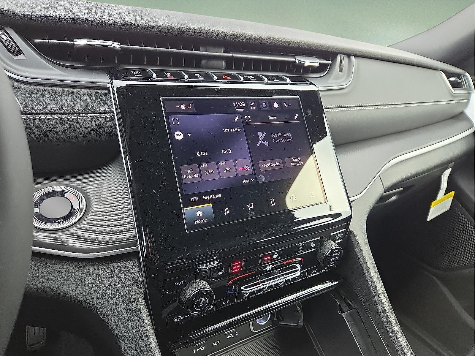 2025 Jeep Grand Cherokee GRAND CHEROKEE L LAREDO 4X4