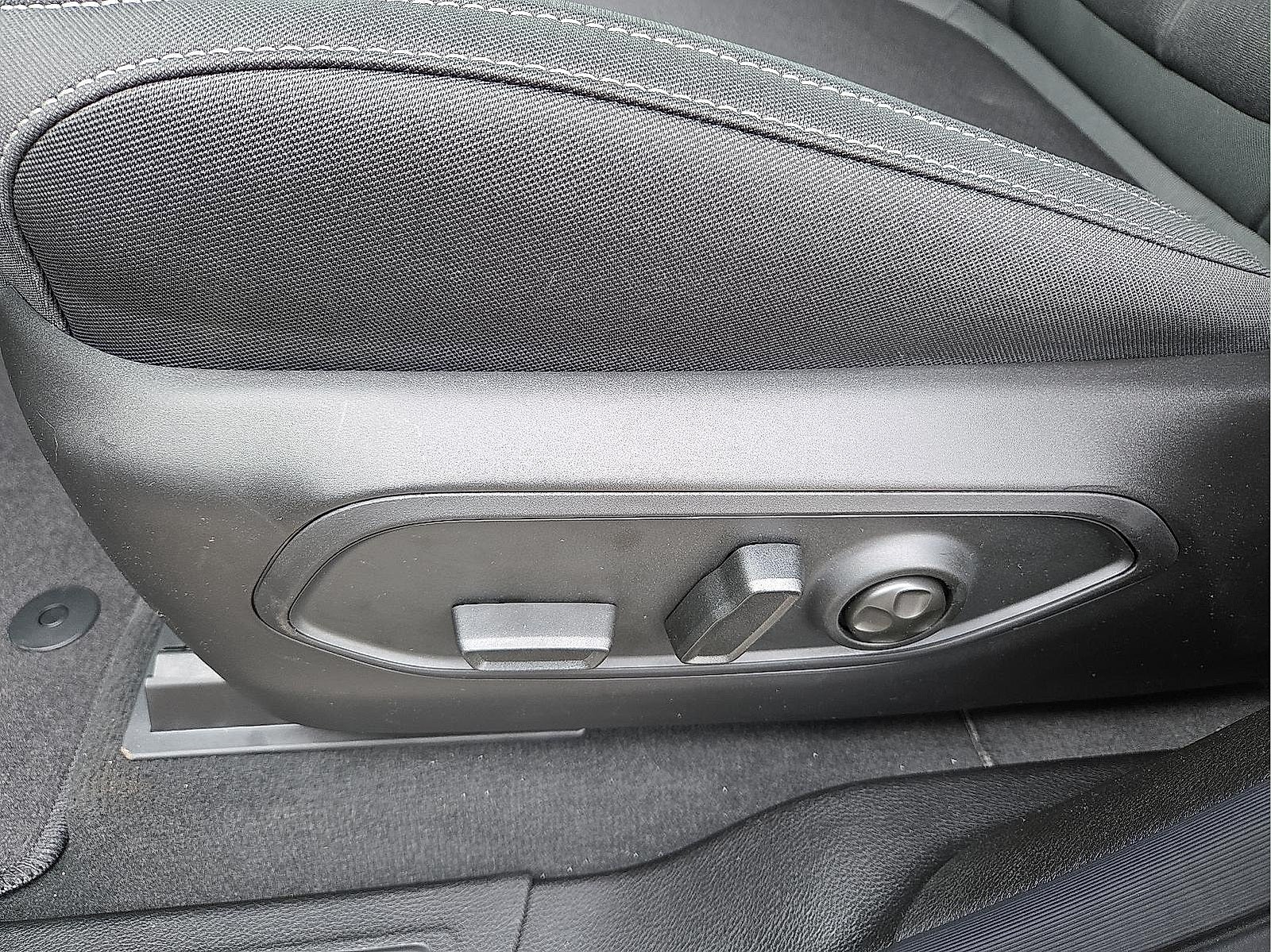 2025 Jeep Grand Cherokee GRAND CHEROKEE L LAREDO 4X4