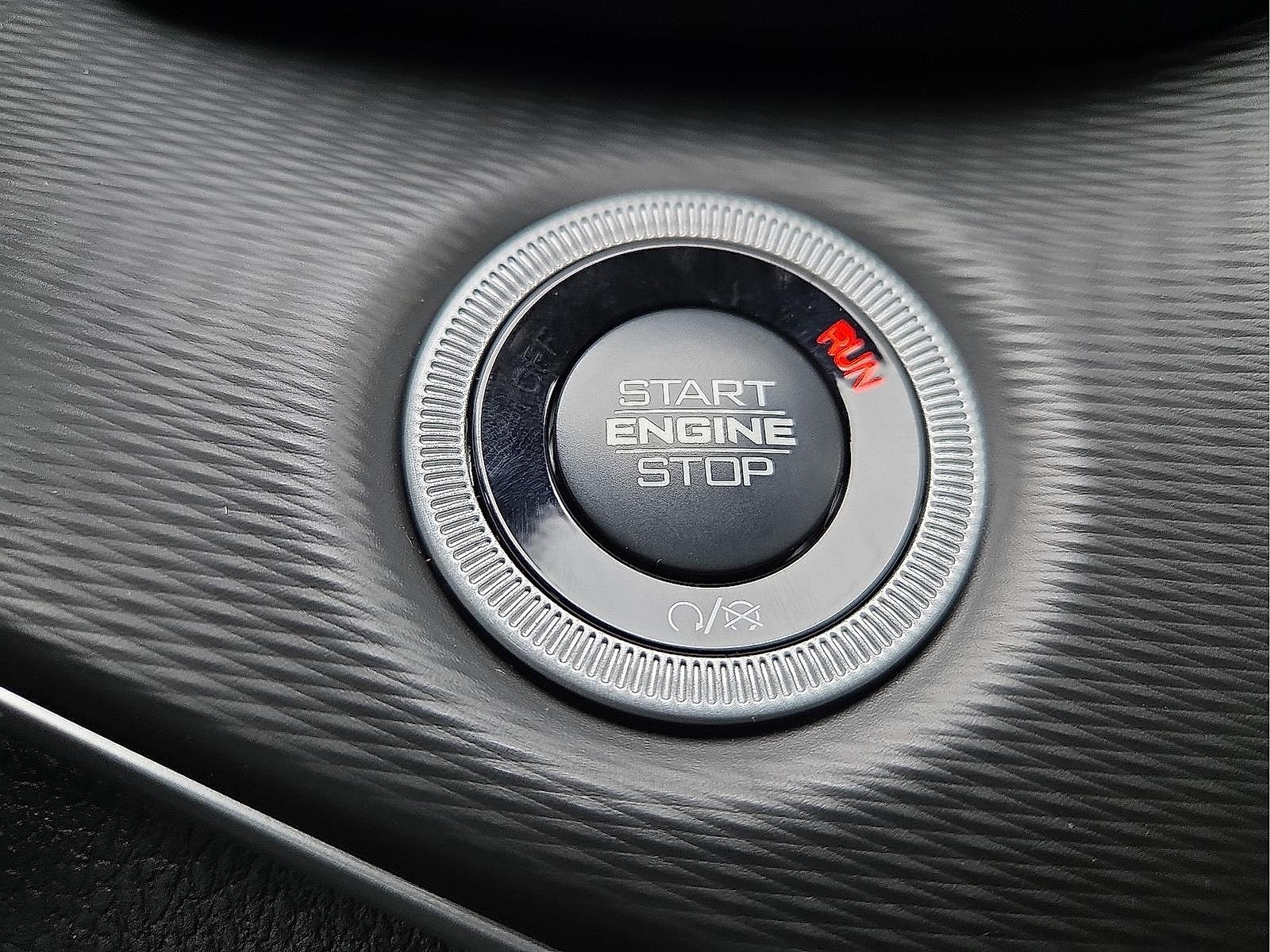 2025 Jeep Grand Cherokee GRAND CHEROKEE L LAREDO 4X4