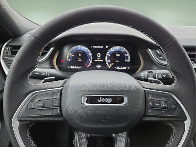 2025 Jeep Grand Cherokee GRAND CHEROKEE L LAREDO 4X4