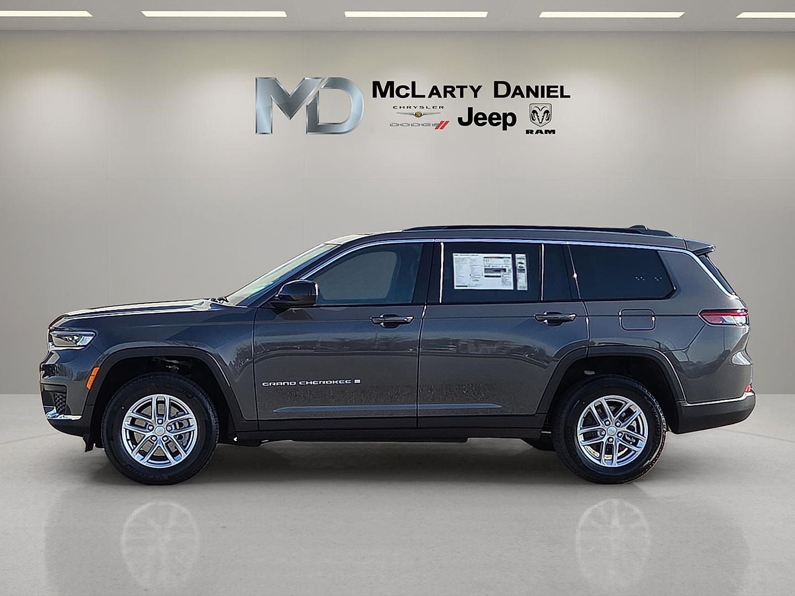 2026 Jeep Grand Cherokee GRAND CHEROKEE L LAREDO X 4X4