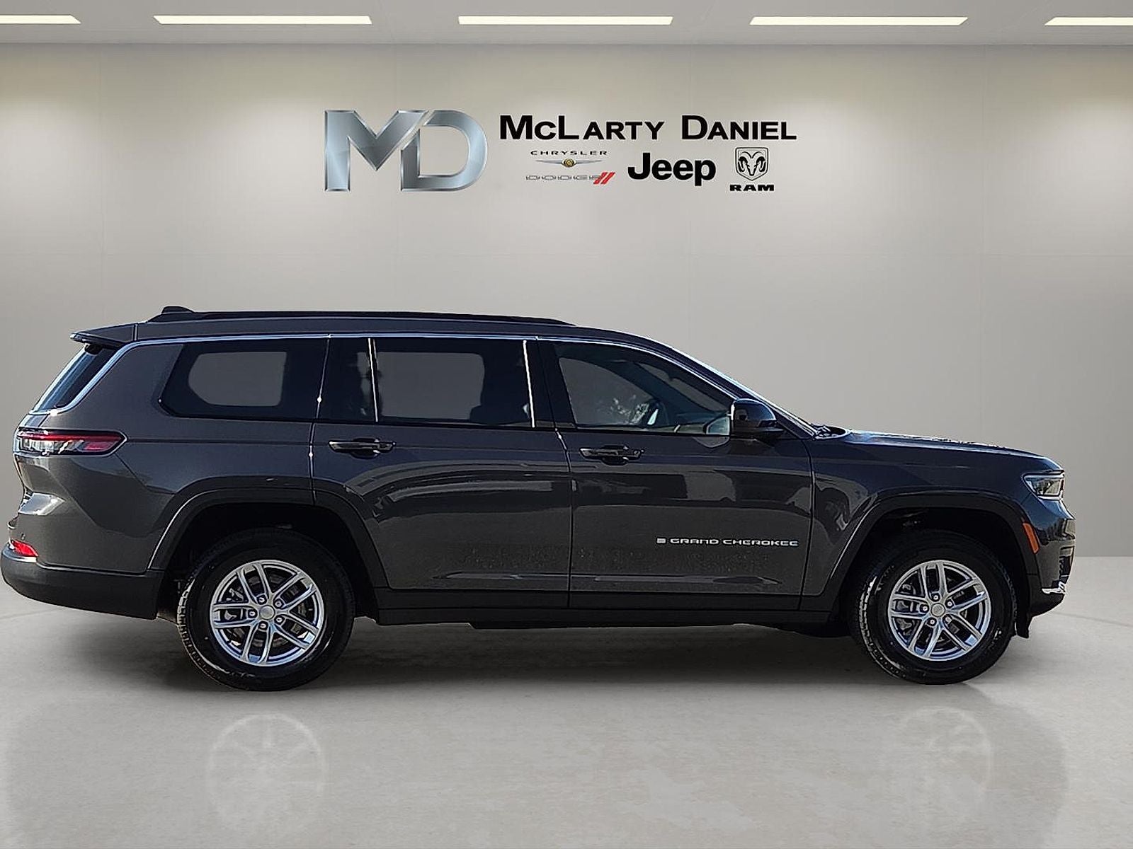 2026 Jeep Grand Cherokee GRAND CHEROKEE L LAREDO X 4X4