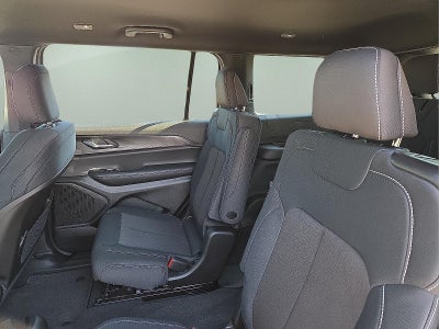 2025 Jeep Grand Cherokee GRAND CHEROKEE L LAREDO 4X4