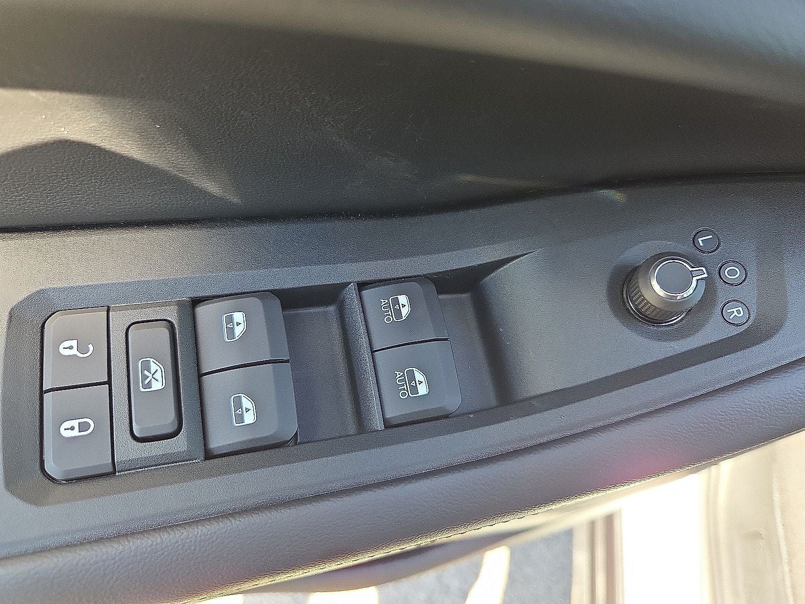 2025 Jeep Grand Cherokee GRAND CHEROKEE L LAREDO 4X4