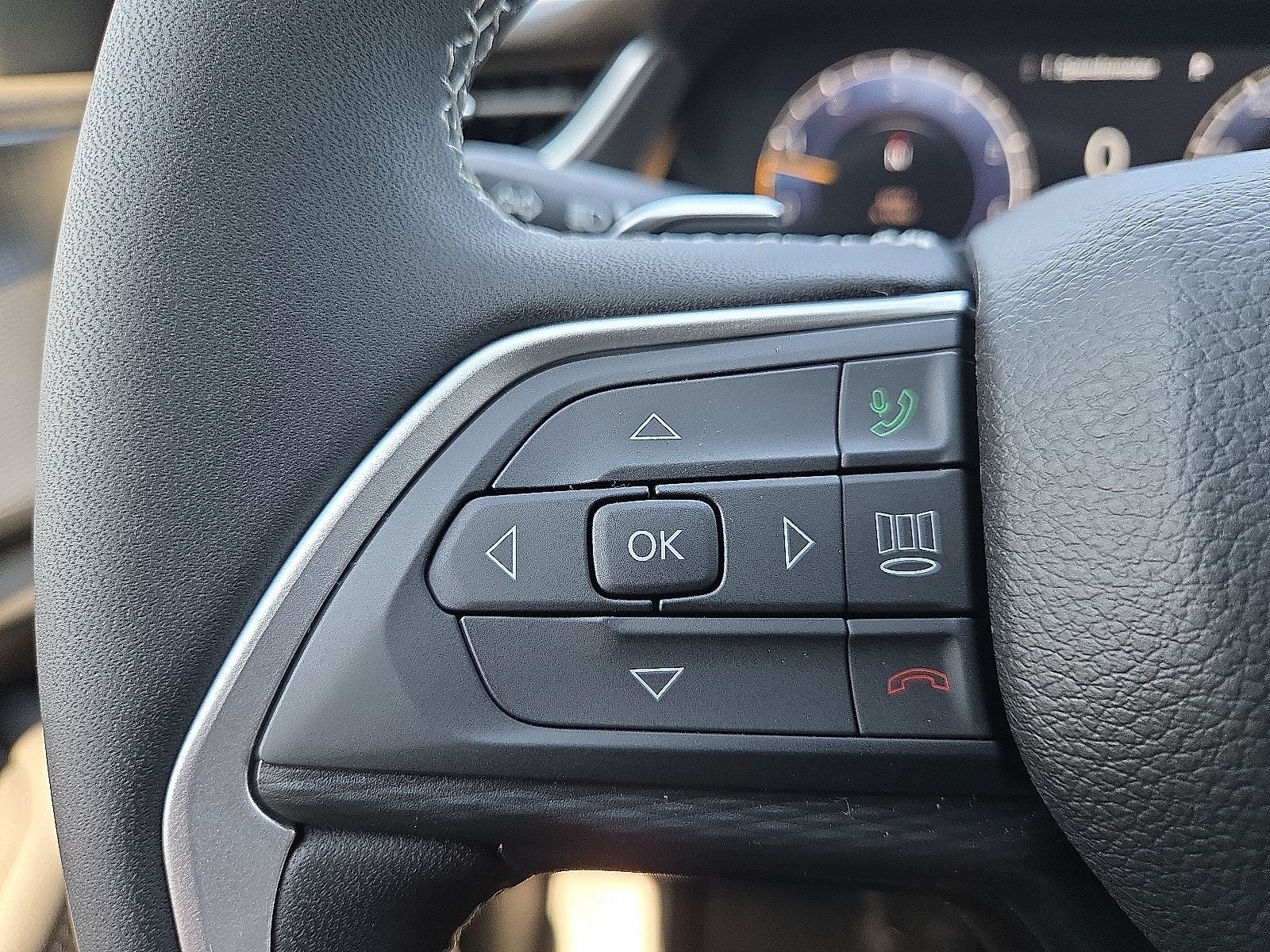 2025 Jeep Grand Cherokee GRAND CHEROKEE L LAREDO 4X4