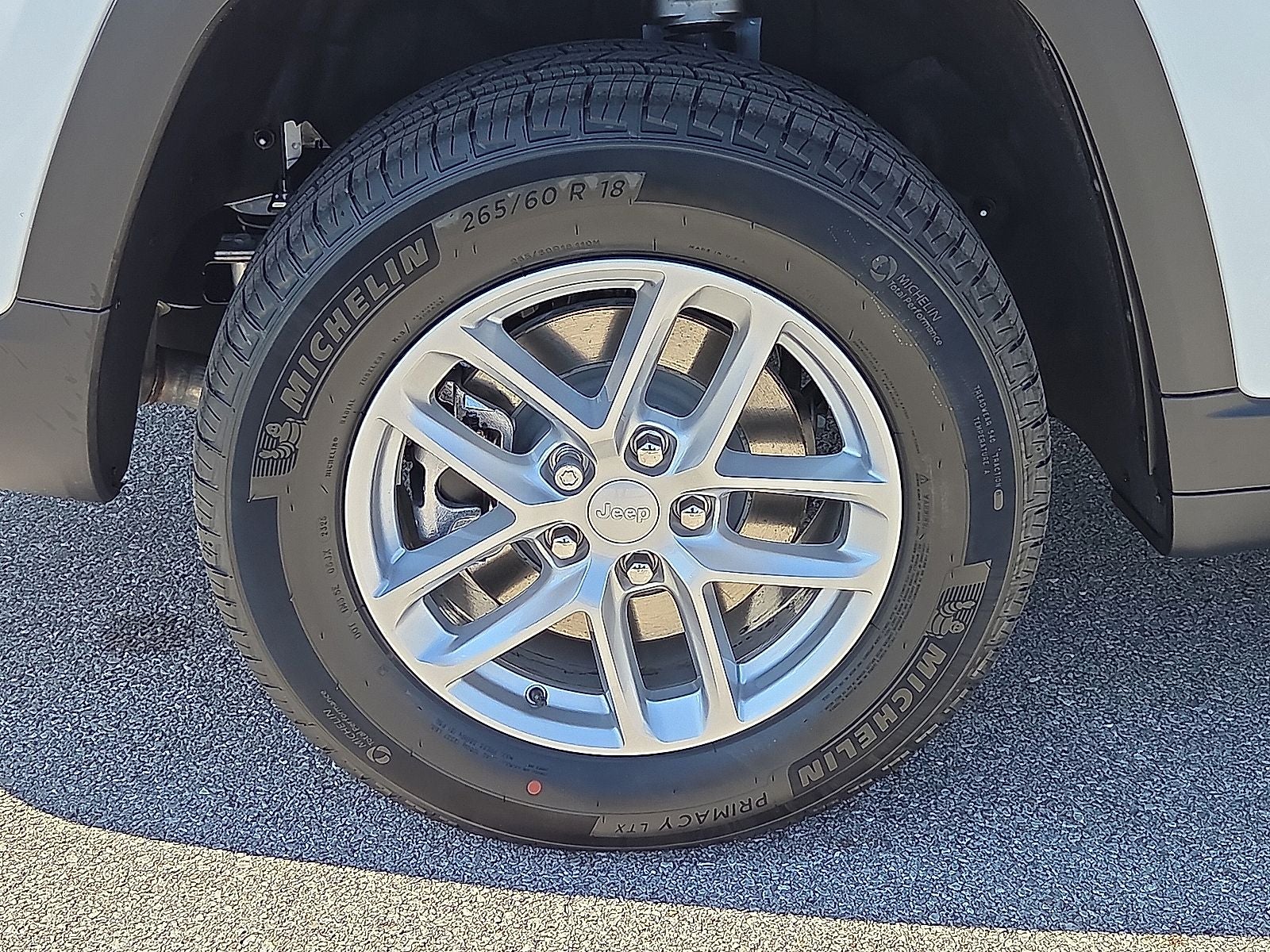 2025 Jeep Grand Cherokee GRAND CHEROKEE L LAREDO 4X4