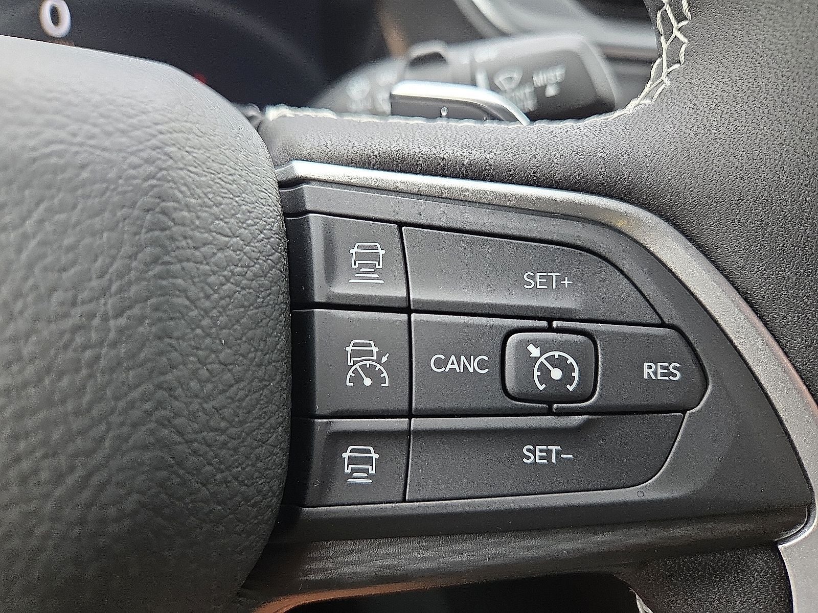 2025 Jeep Grand Cherokee GRAND CHEROKEE L ALTITUDE 4X4