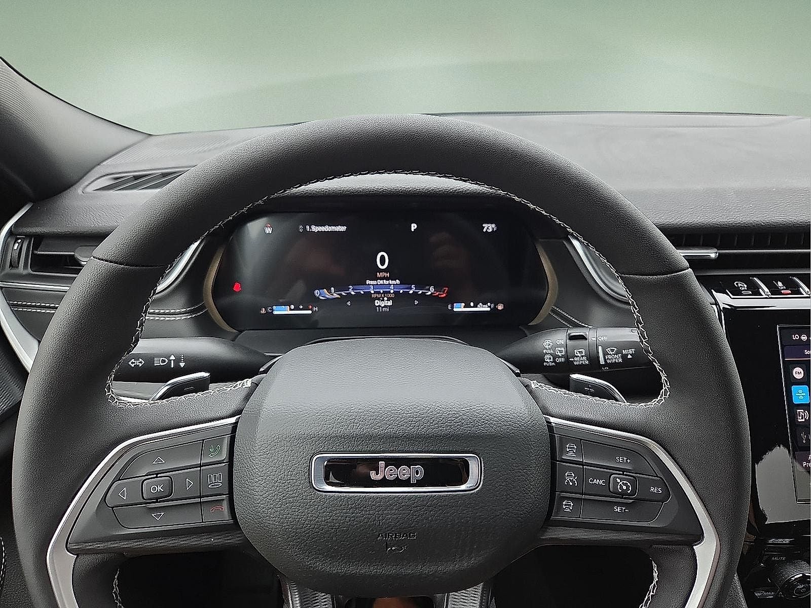 2025 Jeep Grand Cherokee GRAND CHEROKEE L ALTITUDE 4X4