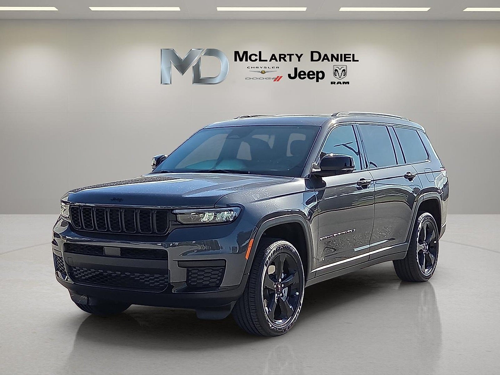 2025 Jeep Grand Cherokee GRAND CHEROKEE L ALTITUDE 4X4