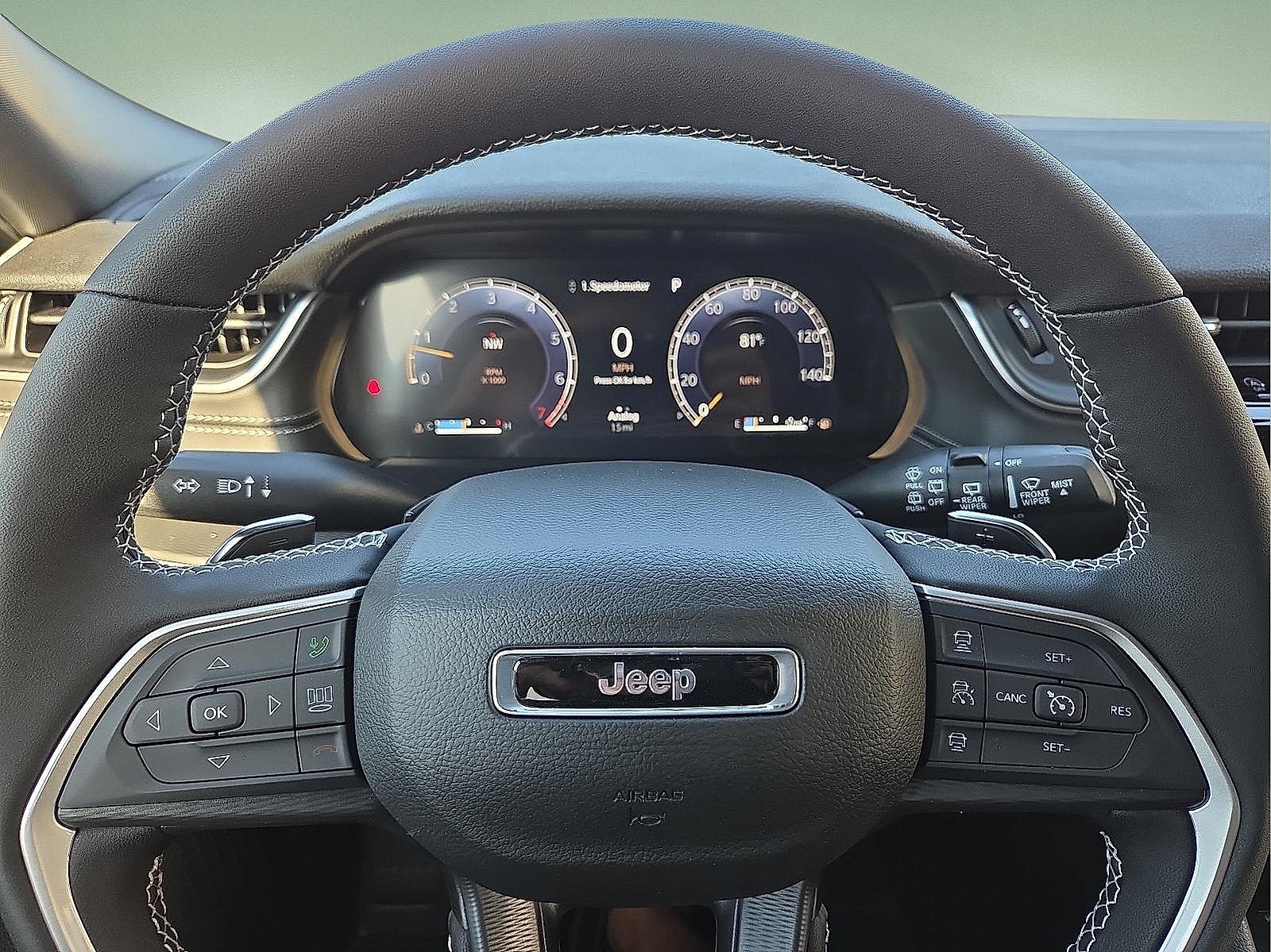 2025 Jeep Grand Cherokee GRAND CHEROKEE L ALTITUDE 4X4