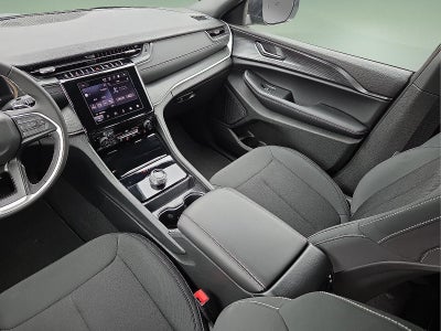 2025 Jeep Grand Cherokee GRAND CHEROKEE L LAREDO 4X4