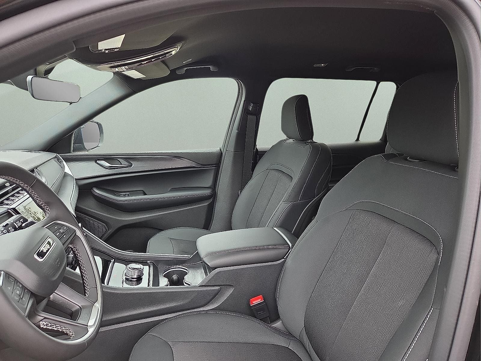 2025 Jeep Grand Cherokee GRAND CHEROKEE L LAREDO 4X4